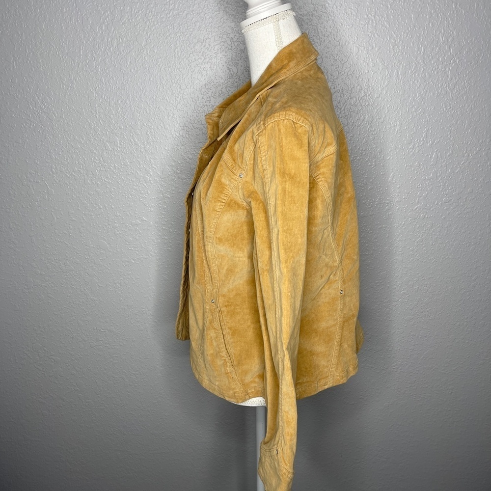 Light Tan Jacket - image 3